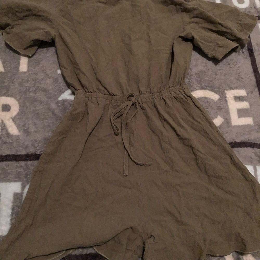 SHEIN Army Green Romper